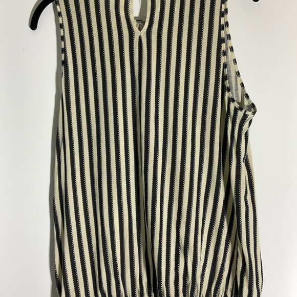 Hoss Intropia Black & White Elastic Hem Bottom Front Peach Tie Tank Top Size Med - Picture 11 of 15